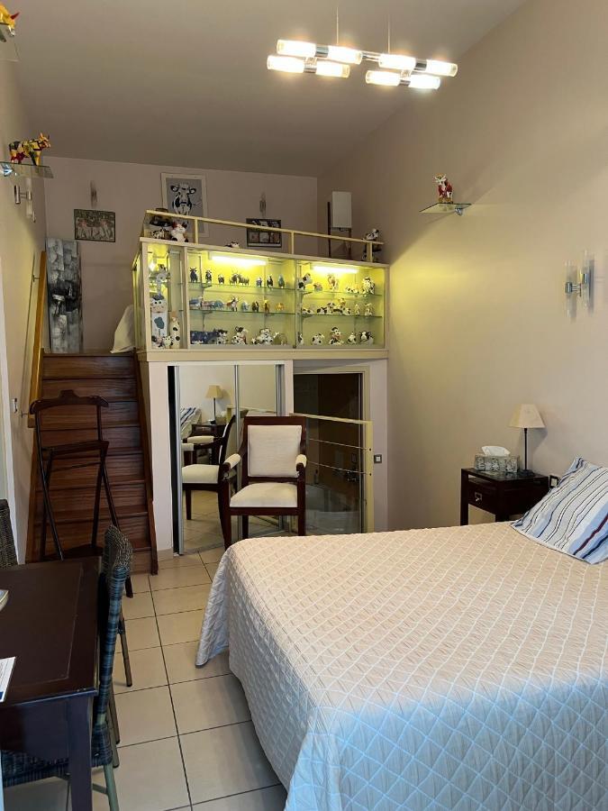 Hôtel Le Manoir aux Vaches Yvetot Extérieur photo